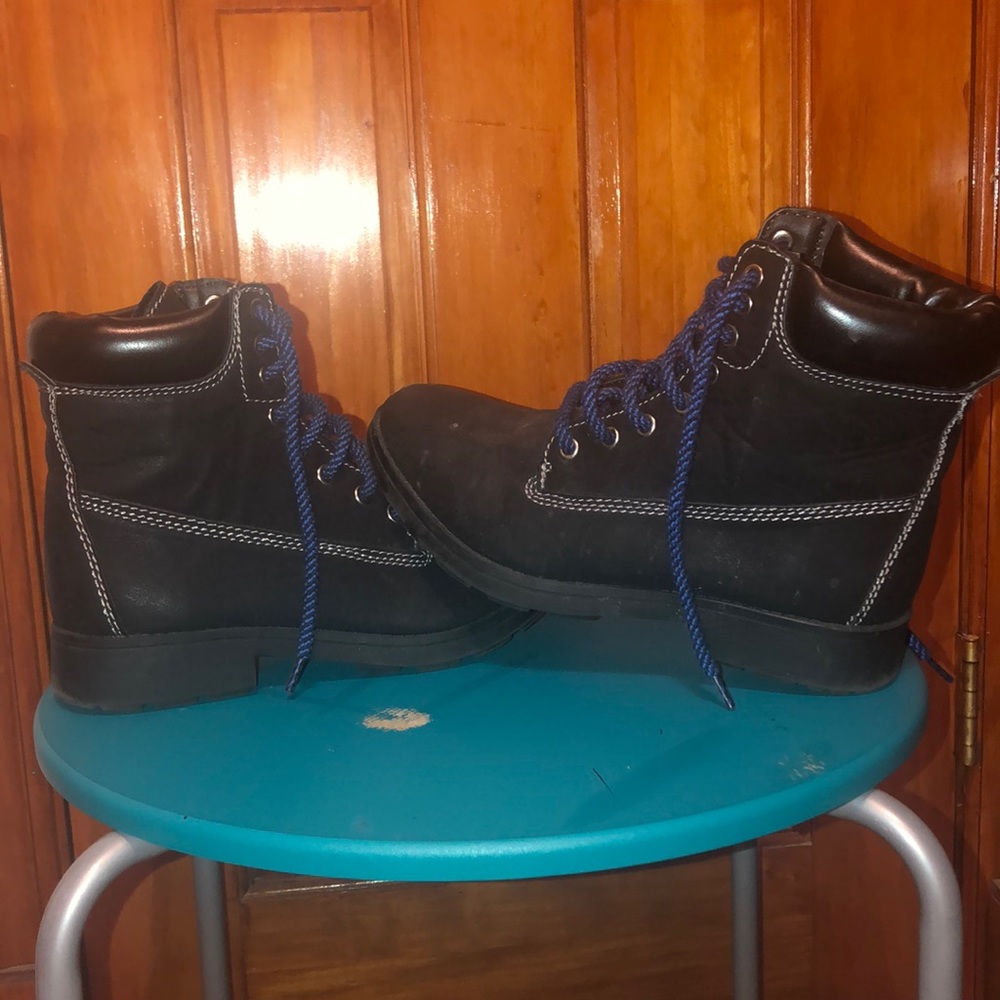 combat boots